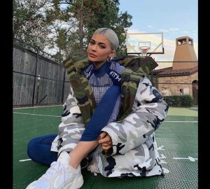 Kylie Jenner maxi Park Canada goose x Vetement