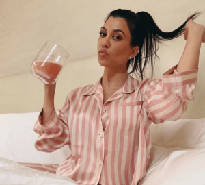 Kourtney Kardashian astuce consommer moins de plastique Poosh
